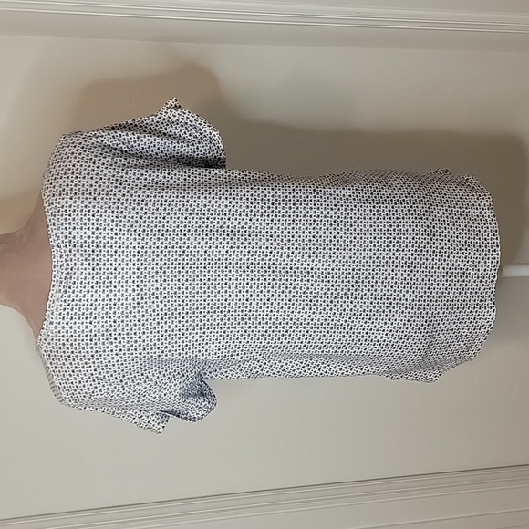 Anthropologie Lilka Size S, White with Navy Blue Motif Pattern Top NEW w/ Tags! - Picture 4 of 12